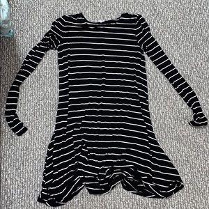 Long sleeve stripped dress